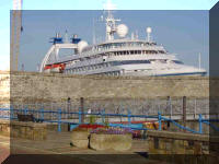 Seabourn Pride Front Street Pembroke Dock 0900hrs 26 September 2006